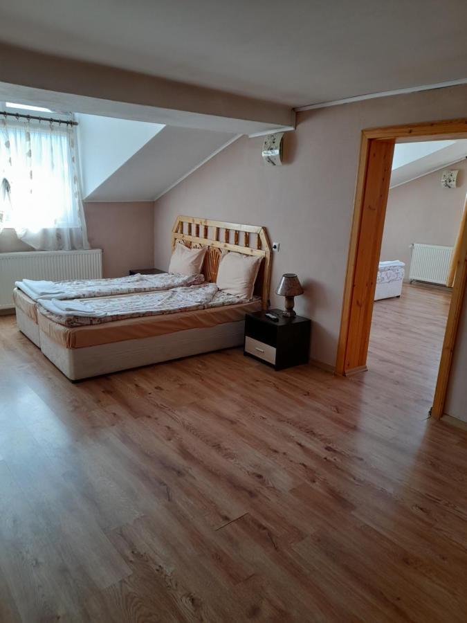 Yana Guest House Dobrinishte Exterior foto