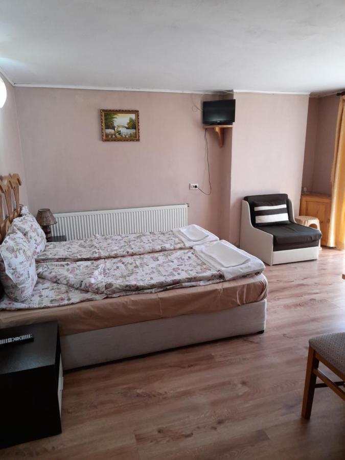 Yana Guest House Dobrinishte Exterior foto
