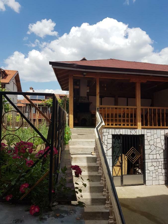 Yana Guest House Dobrinishte Exterior foto