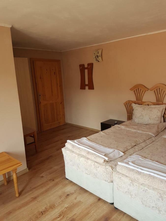 Yana Guest House Dobrinishte Exterior foto