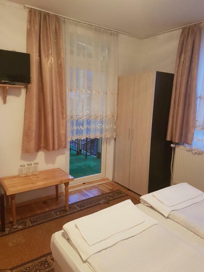 Yana Guest House Dobrinishte Exterior foto